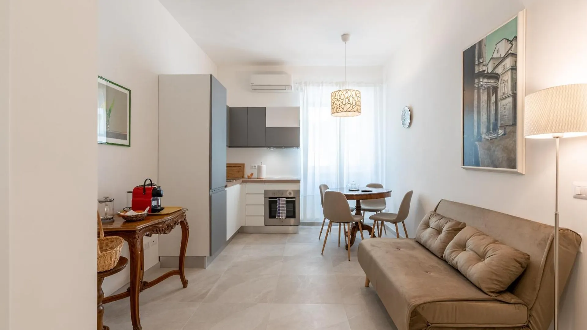 Central Luxury Apartment - Colosseo 10 Min Rome Italy