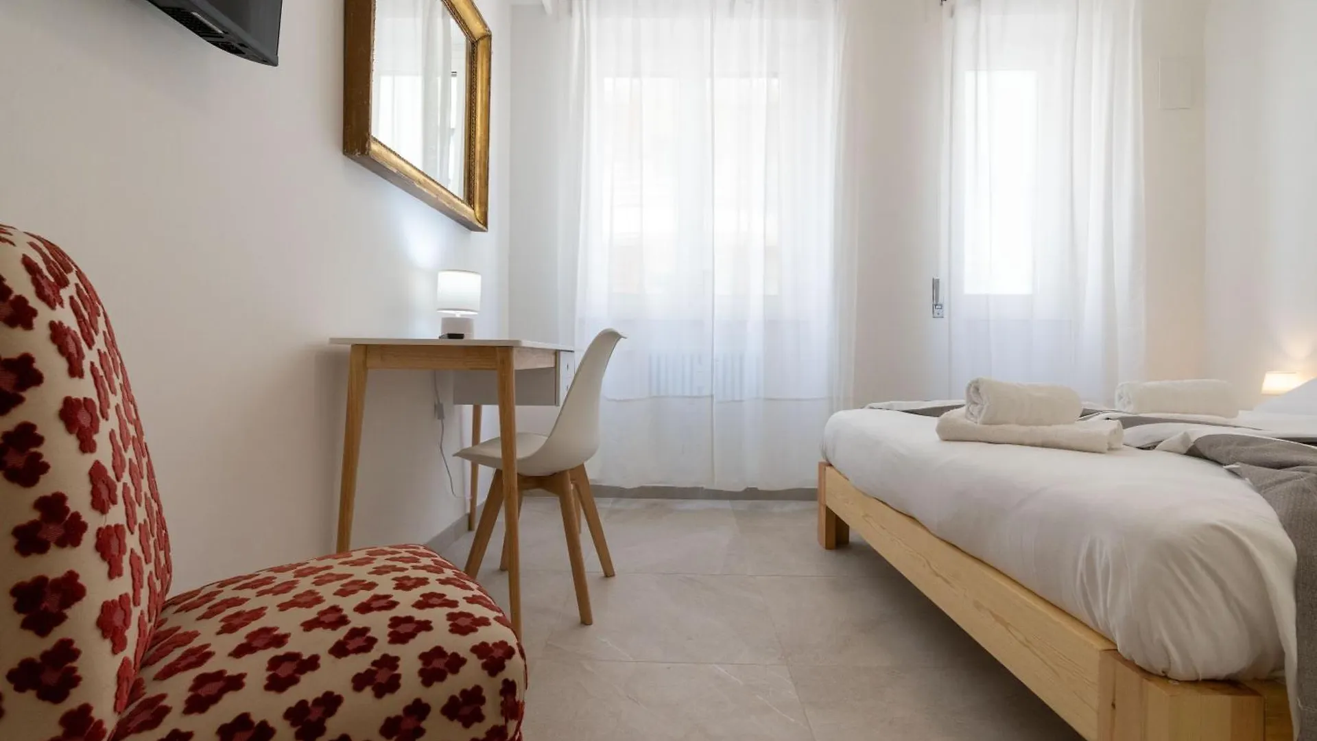 Central Luxury Apartment - Colosseo 10 Min Rome