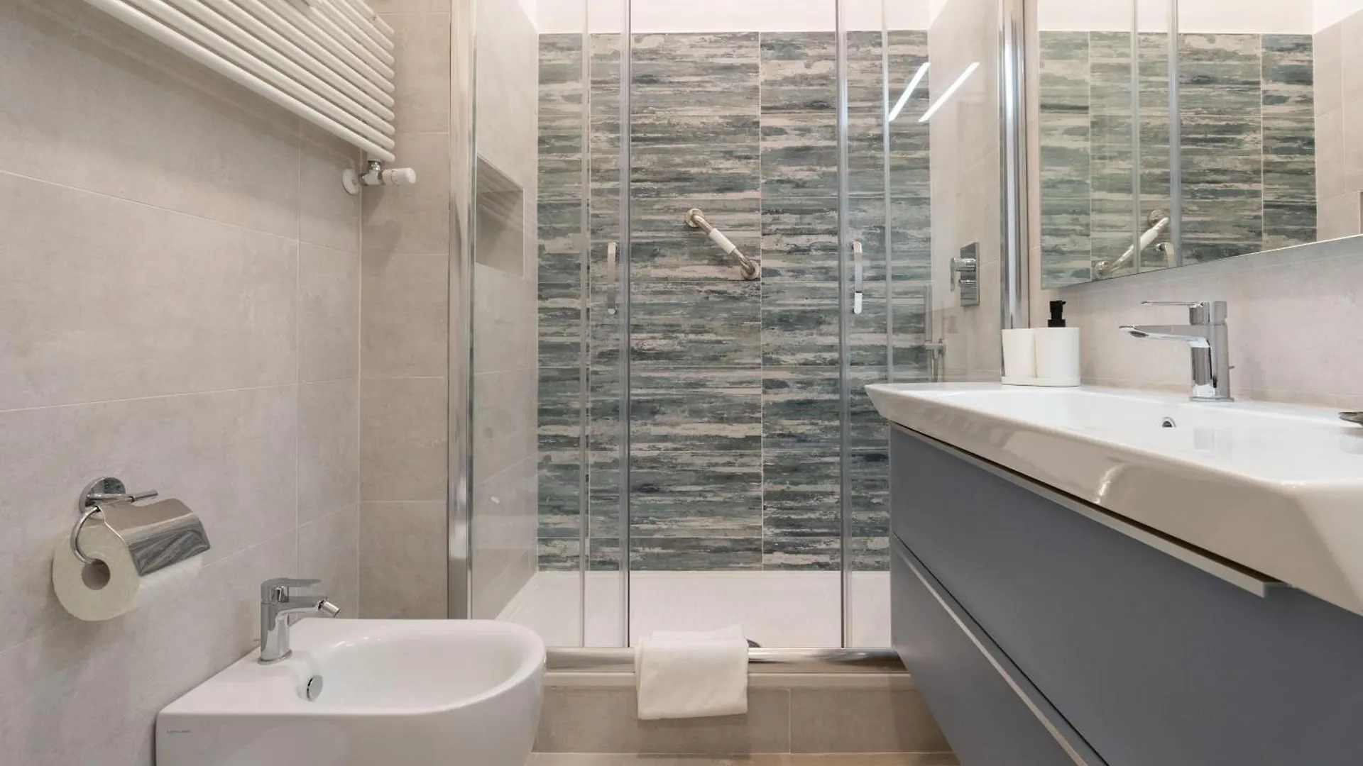 Central Luxury Apartment - Colosseo 10 Min Rome 0*,
