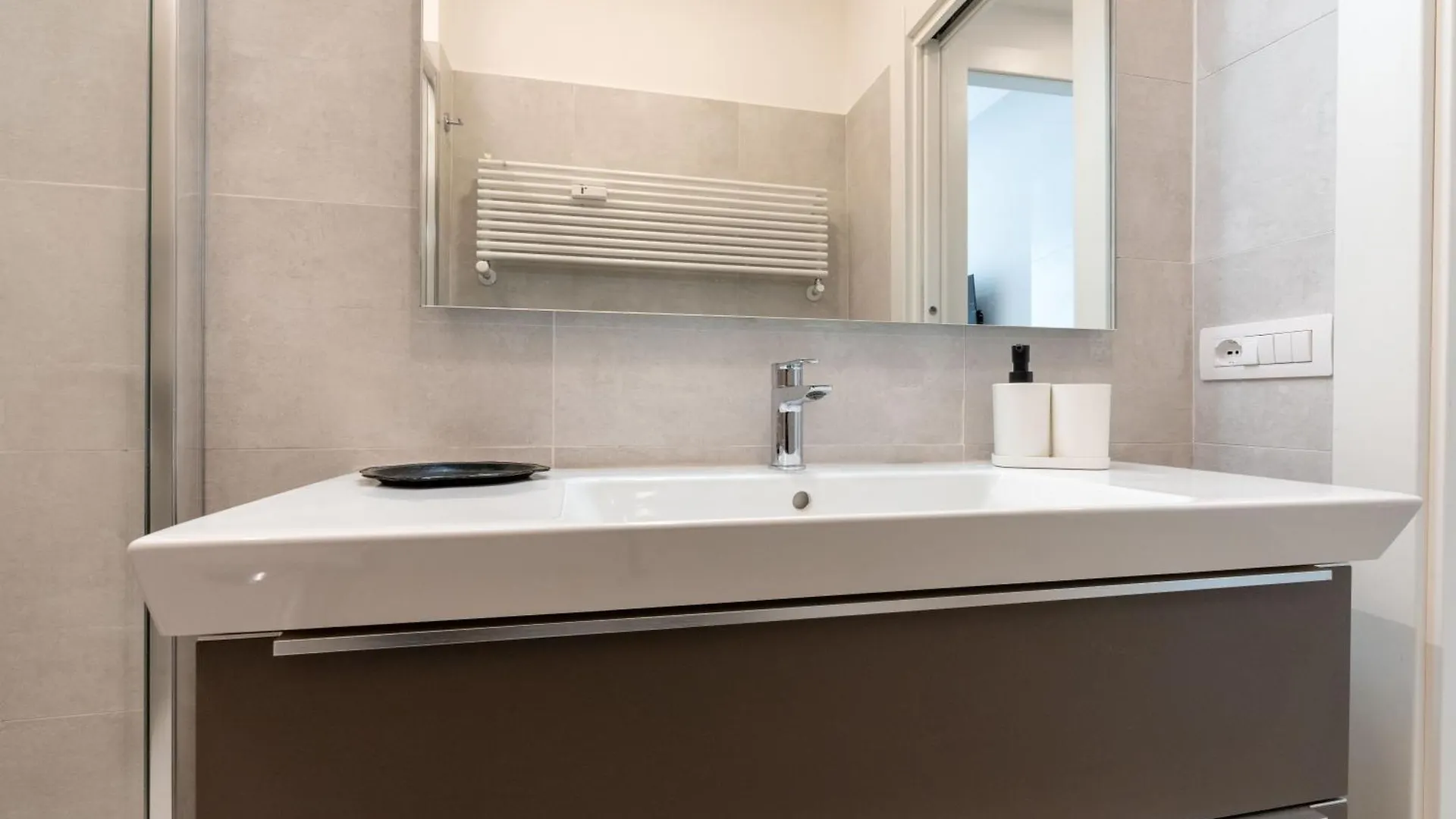 Central Luxury Apartment - Colosseo 10 Min Rome