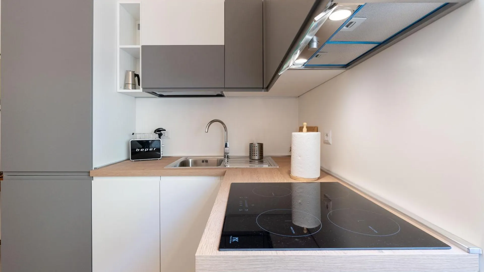 Central Luxury Apartment - Colosseo 10 Min Rome 0*,  Italy