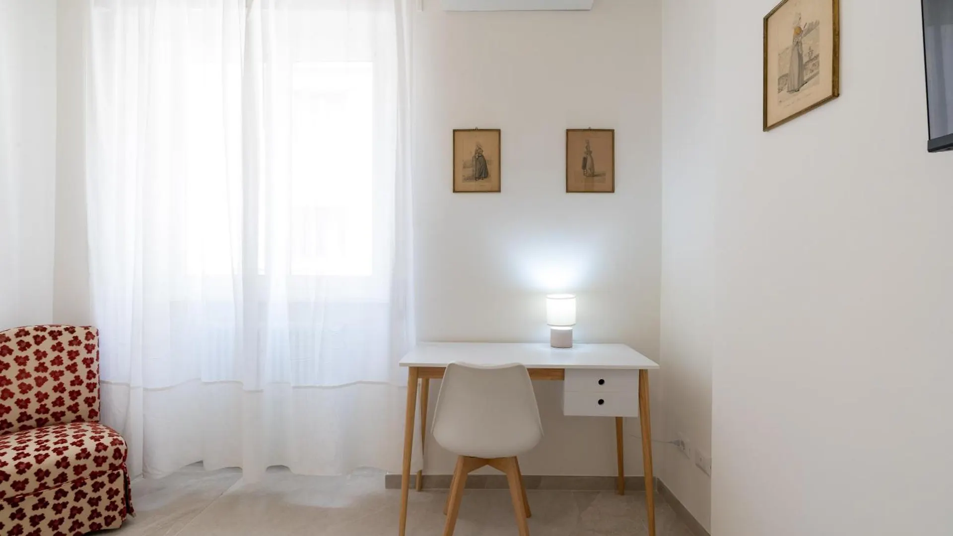 Central Luxury Apartment - Colosseo 10 Min Rome 0*,