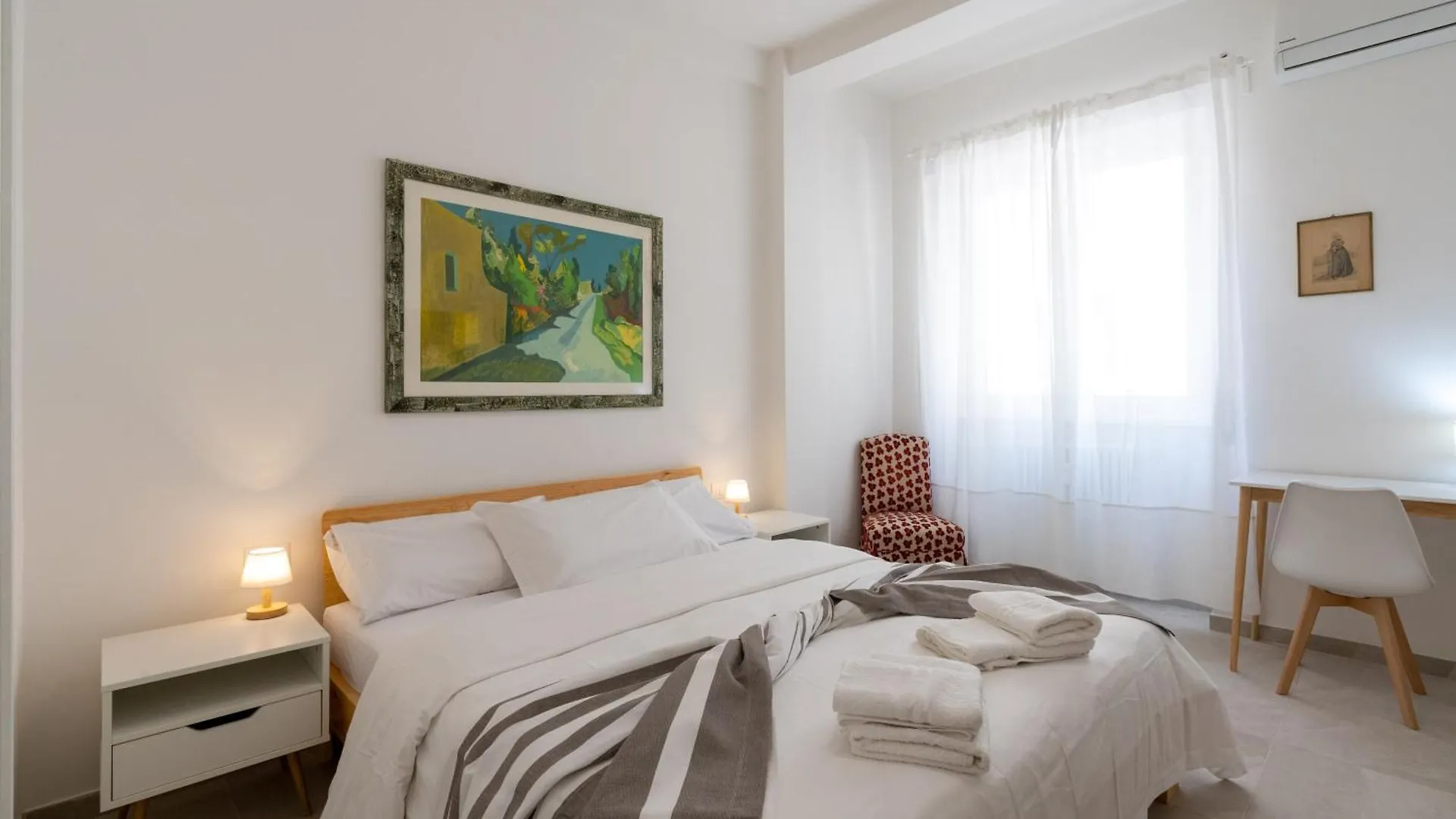Central Luxury Apartment - Colosseo 10 Min contacts